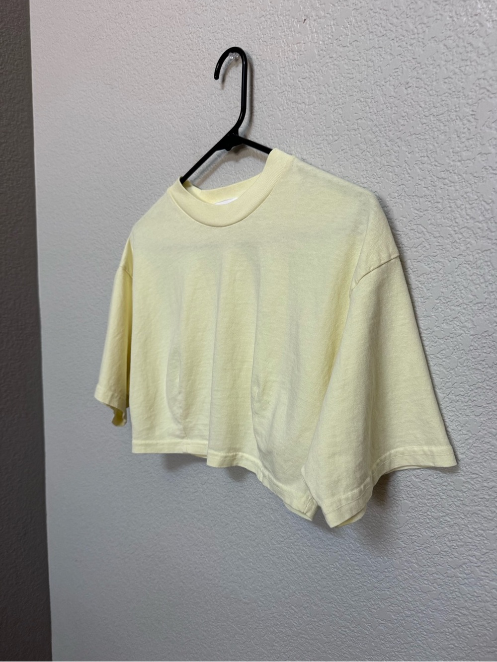 TALENTLESS Darted Cropped Tee Butter Yellow Women’s XS 100% Cotton